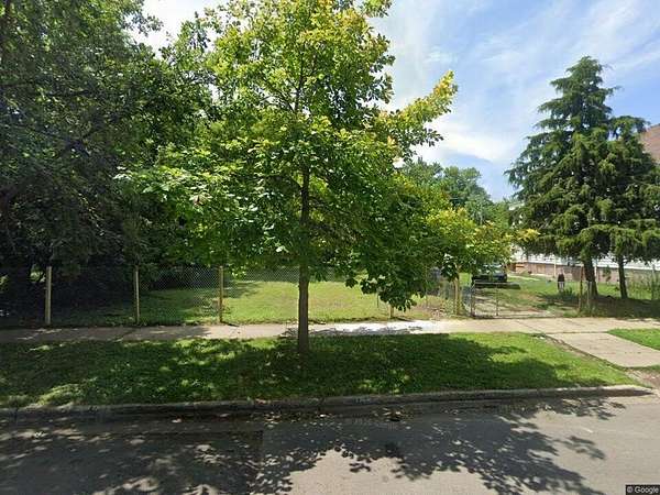 0.1 Acres of Land for Sale in Chicago, Illinois