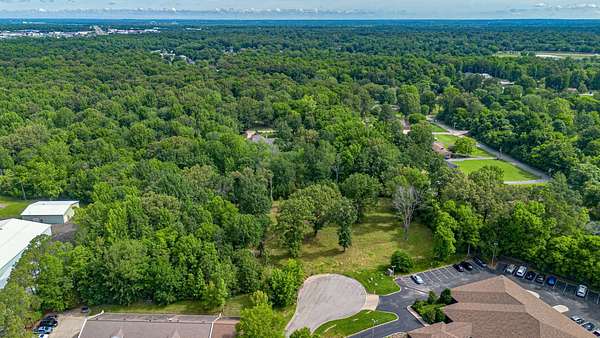 1.57 Acres of Commercial Land for Sale in Paducah, Kentucky