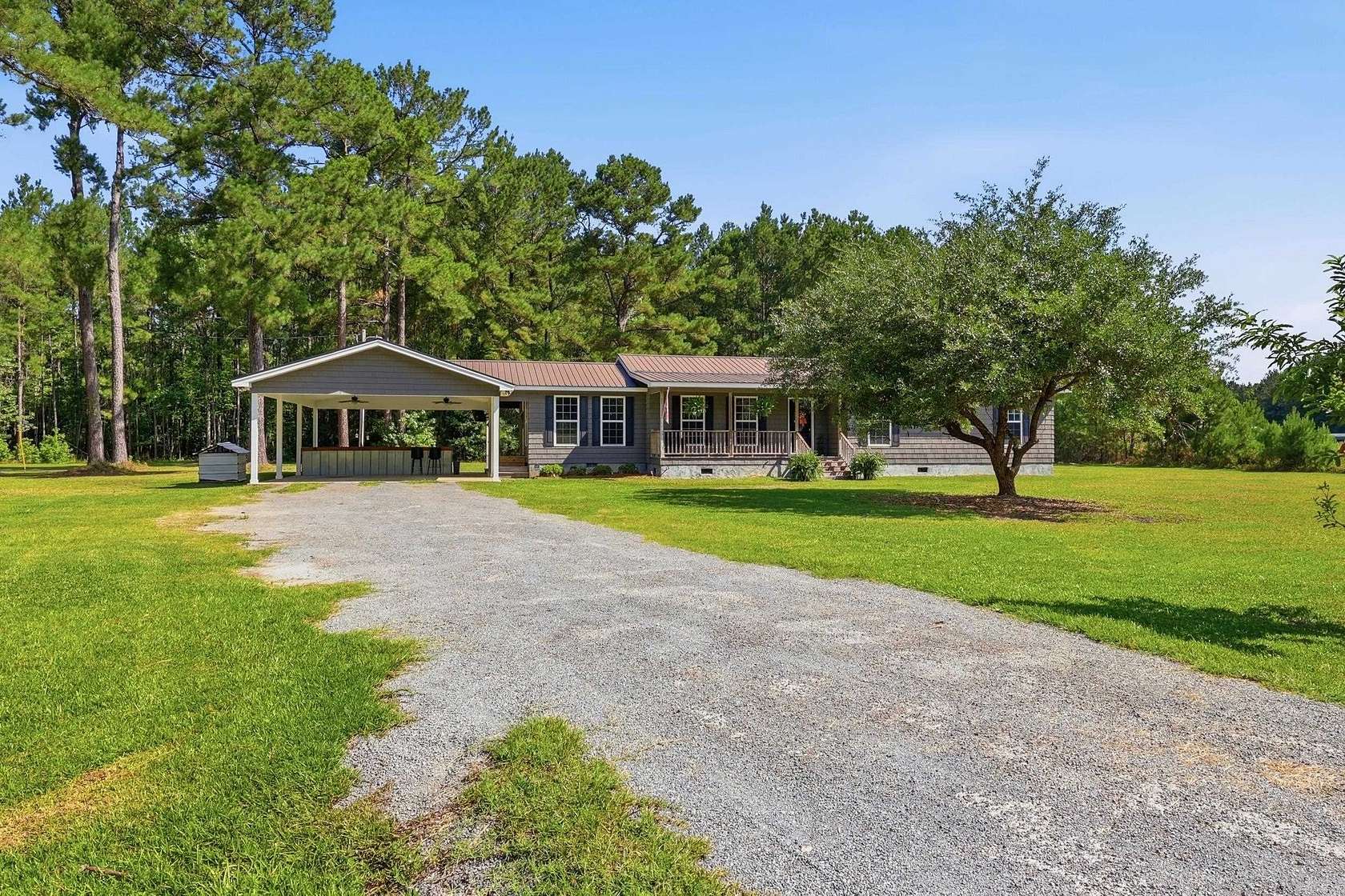 5 Acres of Land with Home for Sale in Andrews, South Carolina