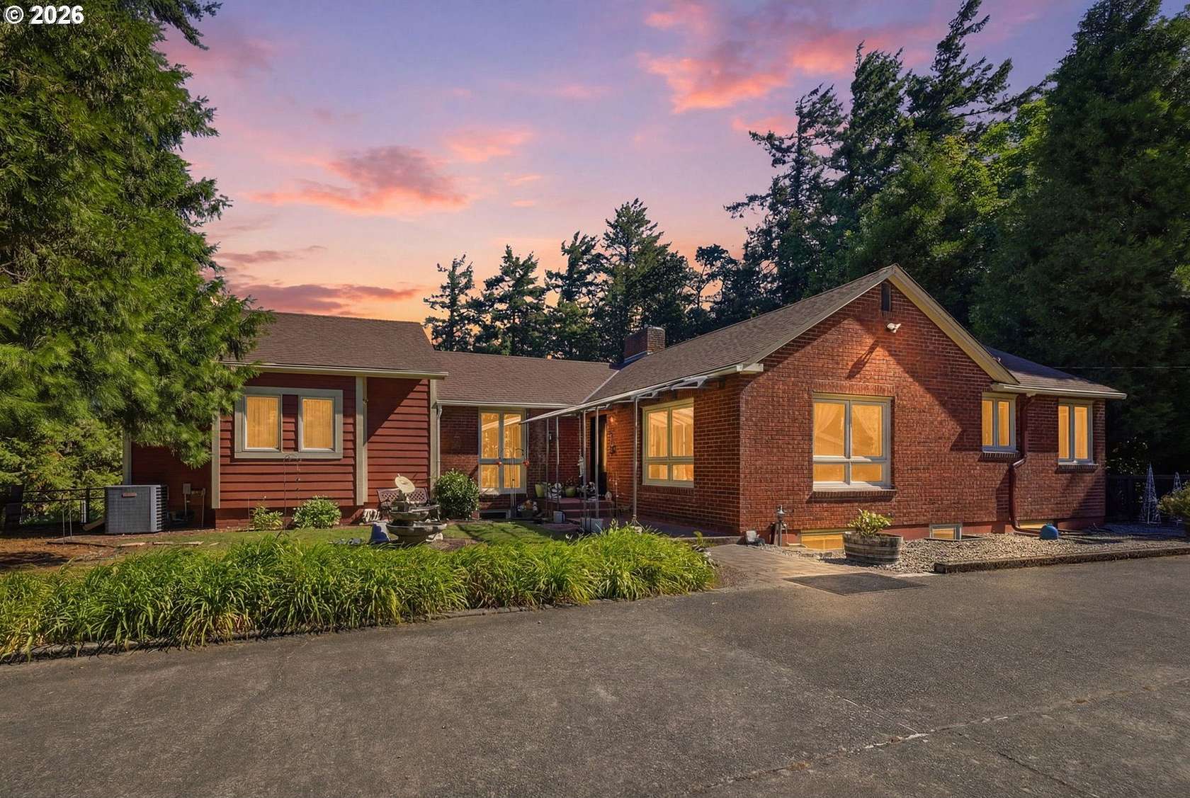 1.59 Acres of Land with Home for Sale in Eugene, Oregon