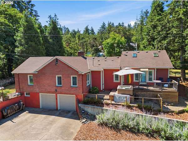 1.59 Acres of Land with Home for Sale in Eugene, Oregon