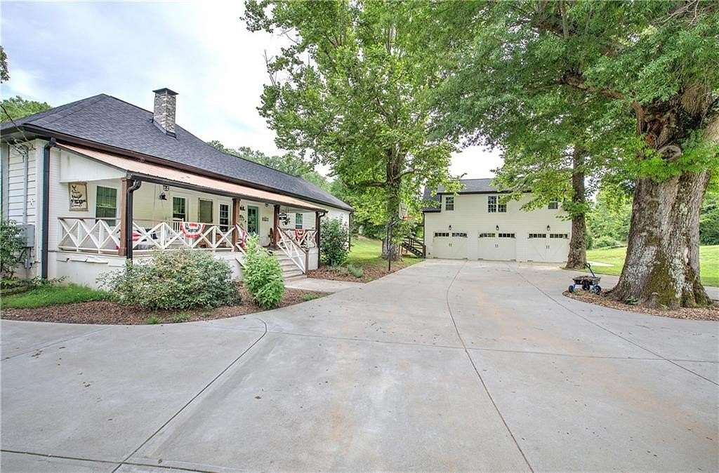 10.8 Acres of Land with Home for Sale in Rydal, Georgia