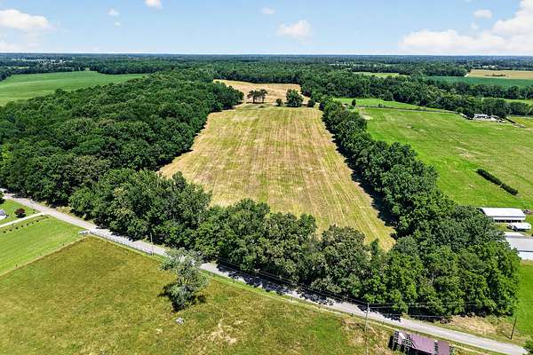 1.19 Acres of Residential Land for Auction in Smithville, Tennessee