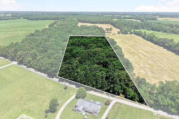 1.73 Acres of Residential Land for Auction in Smithville, Tennessee