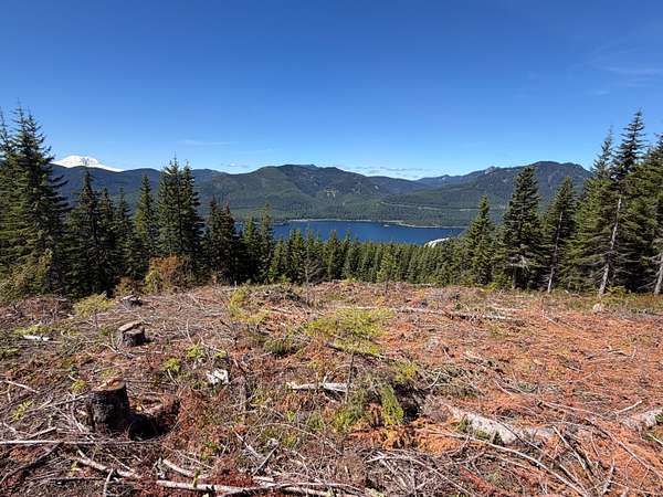 84.7 Acres of Recreational Land for Sale in Snoqualmie Pass, Washington