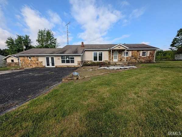 3.68 Acres of Land with Home for Sale in Bloomfield, Indiana