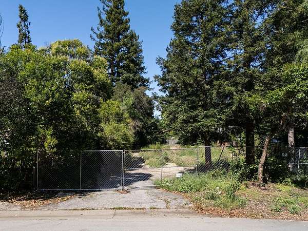 0.25 Acres of Residential Land for Sale in Menlo Park, California