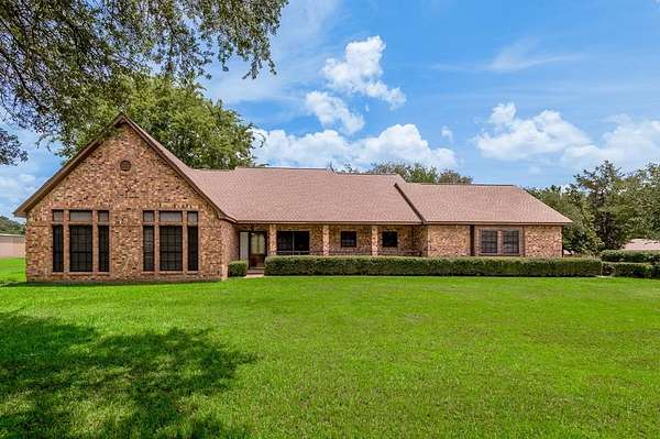 4.84 Acres of Land with Home for Sale in Crockett, Texas