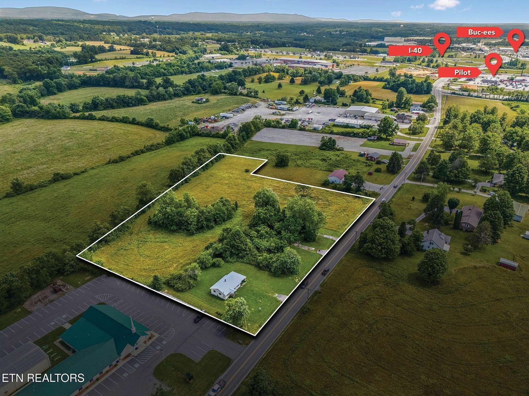 5 Acres of Mixed-Use Land for Sale in Crossville, Tennessee