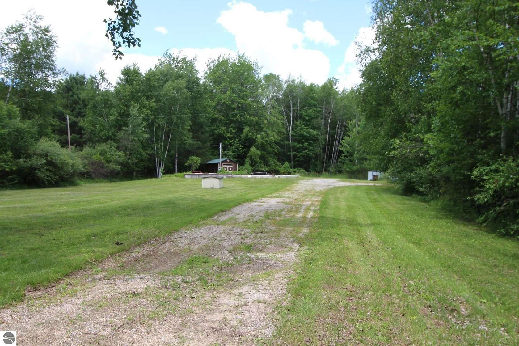 1 Acre of Residential Land for Sale in Shepherd, Michigan