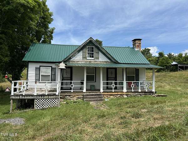 47 Acres of Land with Home for Sale in Thorn Hill, Tennessee