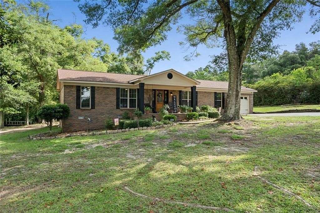 7 Acres of Land with Home for Sale in Mobile, Alabama