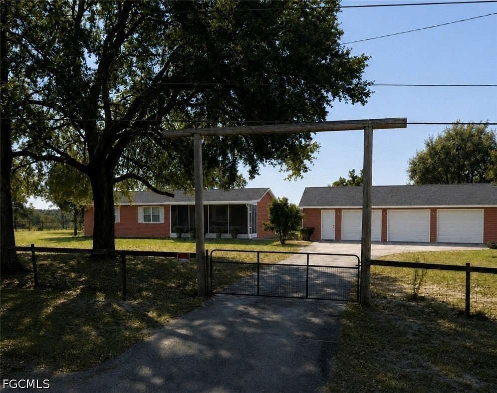 6 Acres of Land with Home for Sale in Weirsdale, Florida