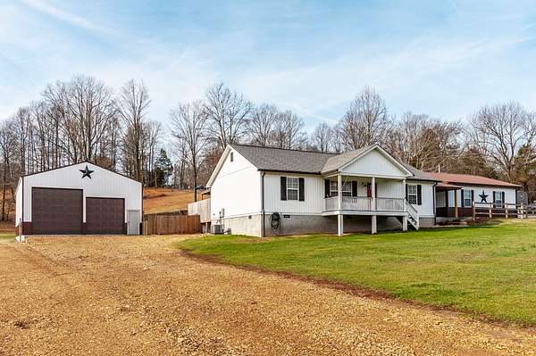 2.3 Acres of Land with Home for Sale in Westmoreland, Tennessee
