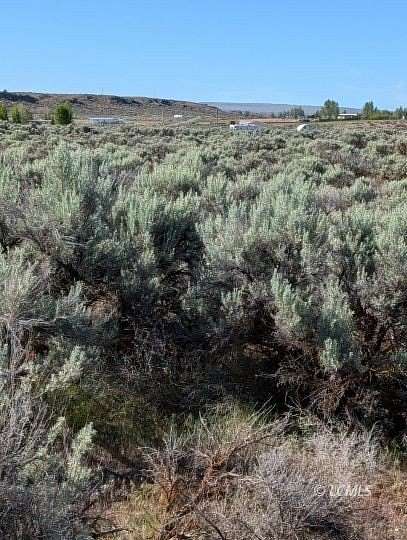 1.78 Acres of Residential Land for Sale in Christmas Valley, Oregon