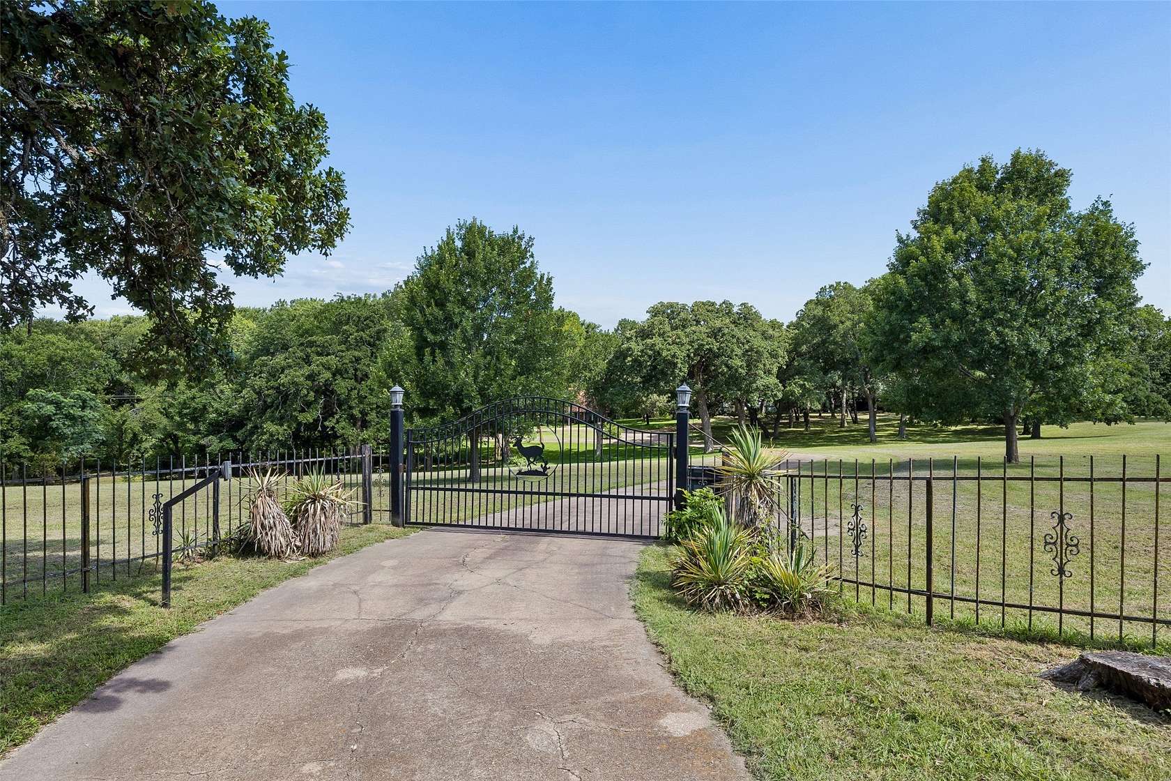 20 Acres of Recreational Land with Home for Sale in Seagoville, Texas