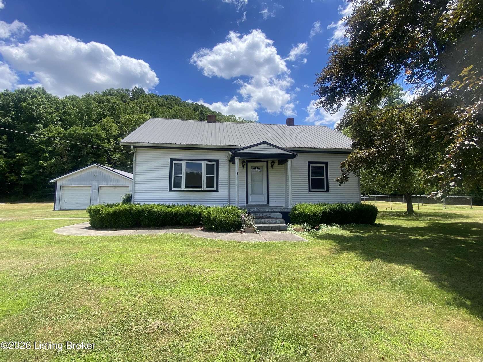 5 Acres of Land with Home for Sale in New Haven, Kentucky