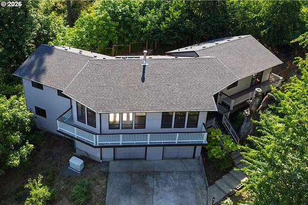 3.89 Acres of Land with Home for Sale in Eugene, Oregon