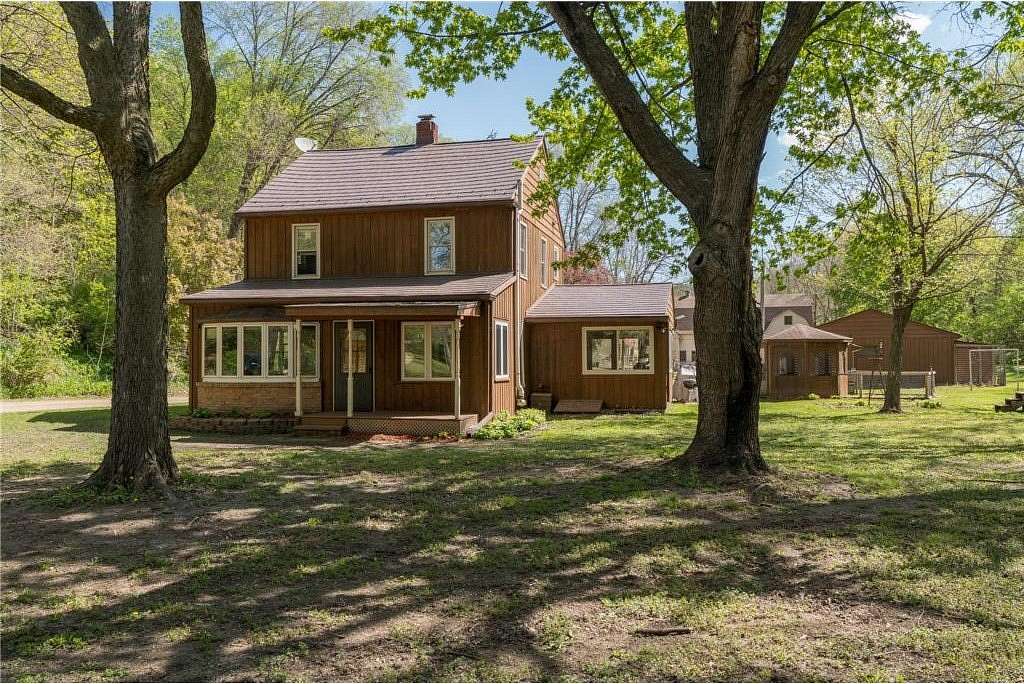 7 Acres of Land with Home for Sale in Le Sueur, Minnesota
