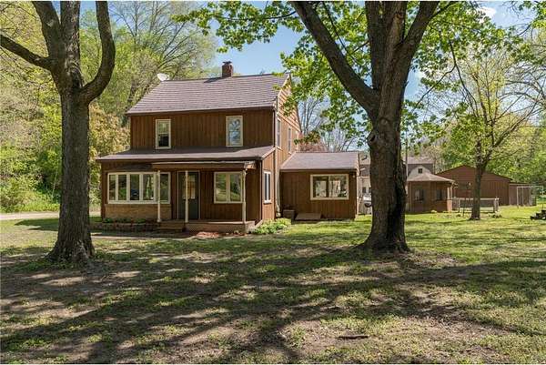 7 Acres of Land with Home for Sale in Le Sueur, Minnesota