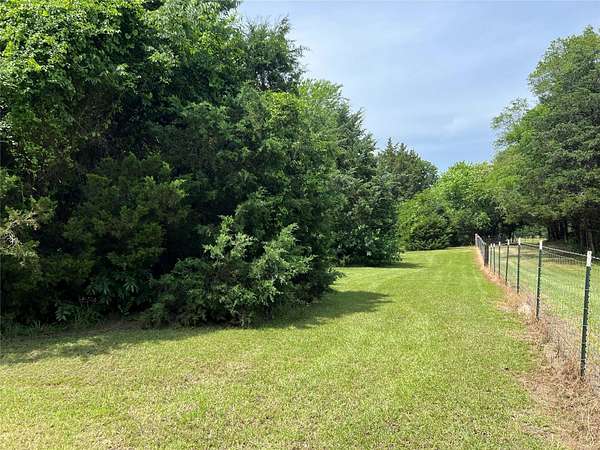2 Acres of Residential Land for Sale in Wills Point, Texas
