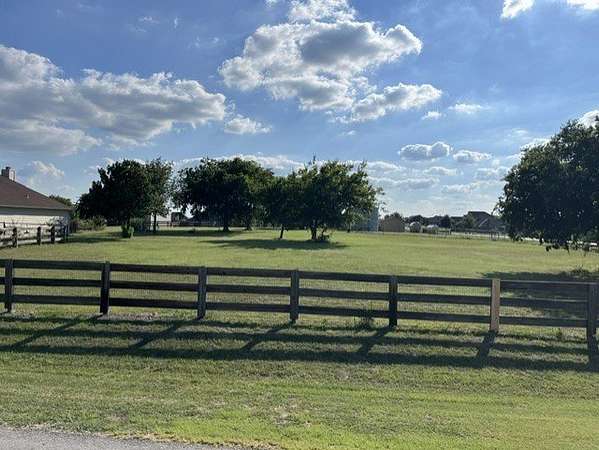 1 Acre of Residential Land for Sale in Decatur, Texas