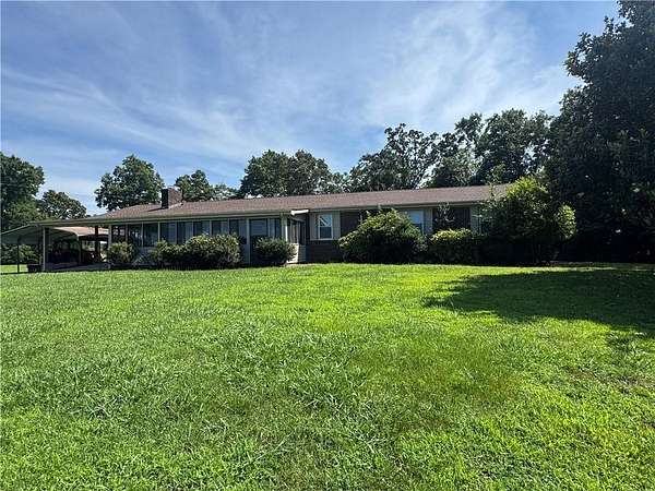 40 Acres of Land with Home for Sale in Adairsville, Georgia