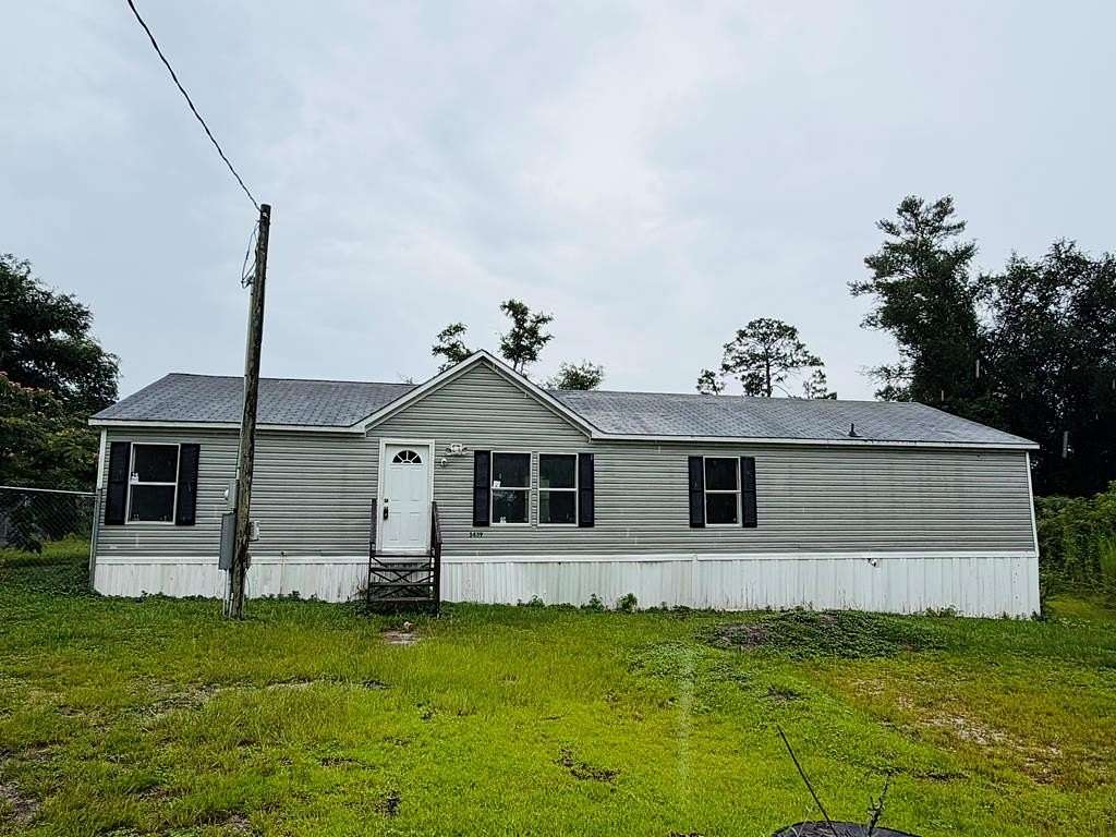 2.2 Acres of Land with Home for Sale in Valdosta, Georgia