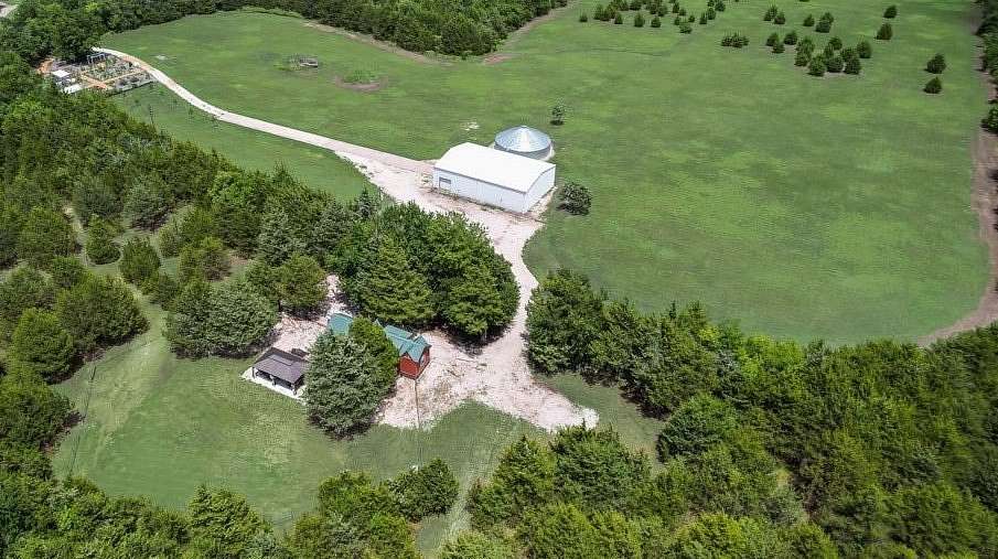 29.5 Acres of Land with Home for Sale in Bonham, Texas