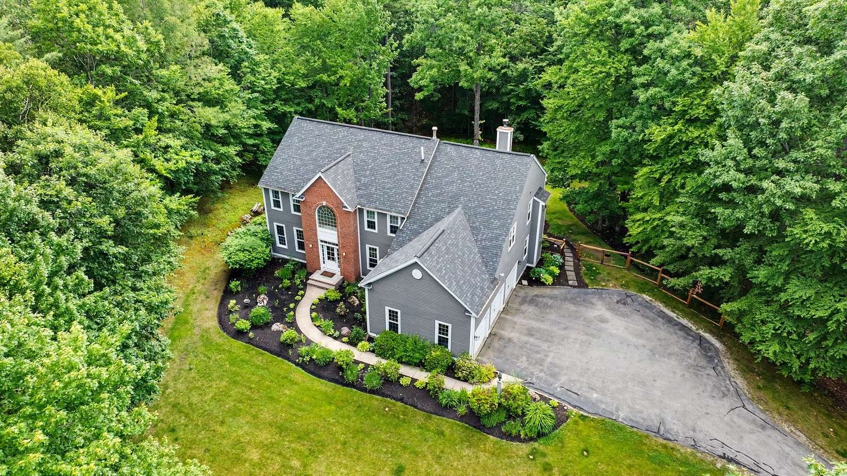 7.14 Acres of Land with Home for Sale in Amherst, New Hampshire