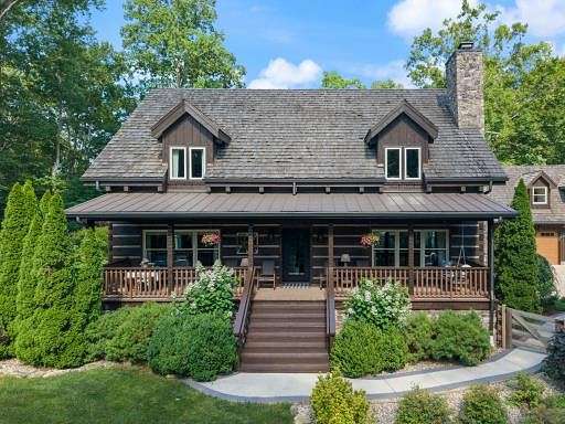 15 Acres of Land with Home for Sale in Nashville, Tennessee