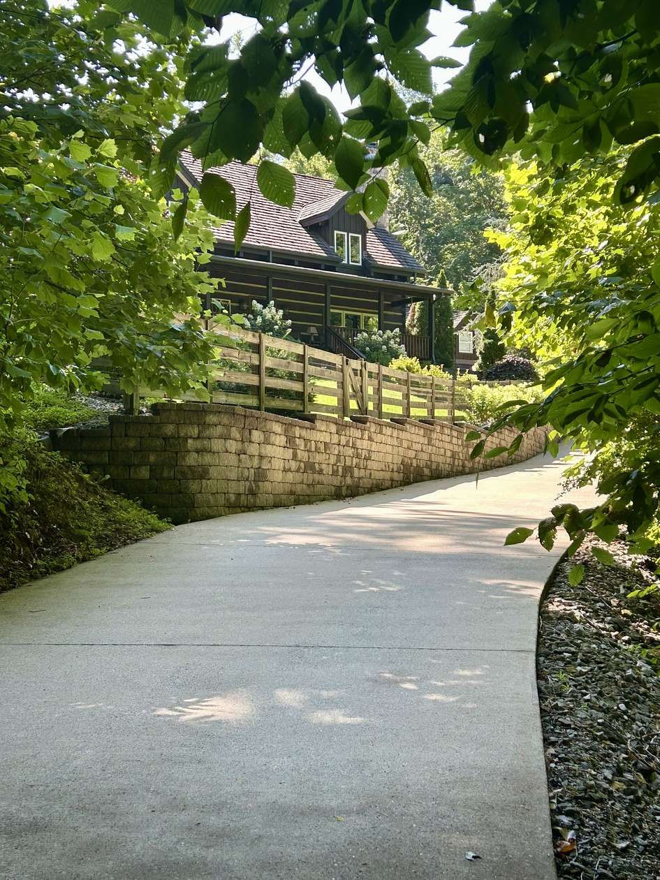 15 Acres of Land with Home for Sale in Nashville, Tennessee