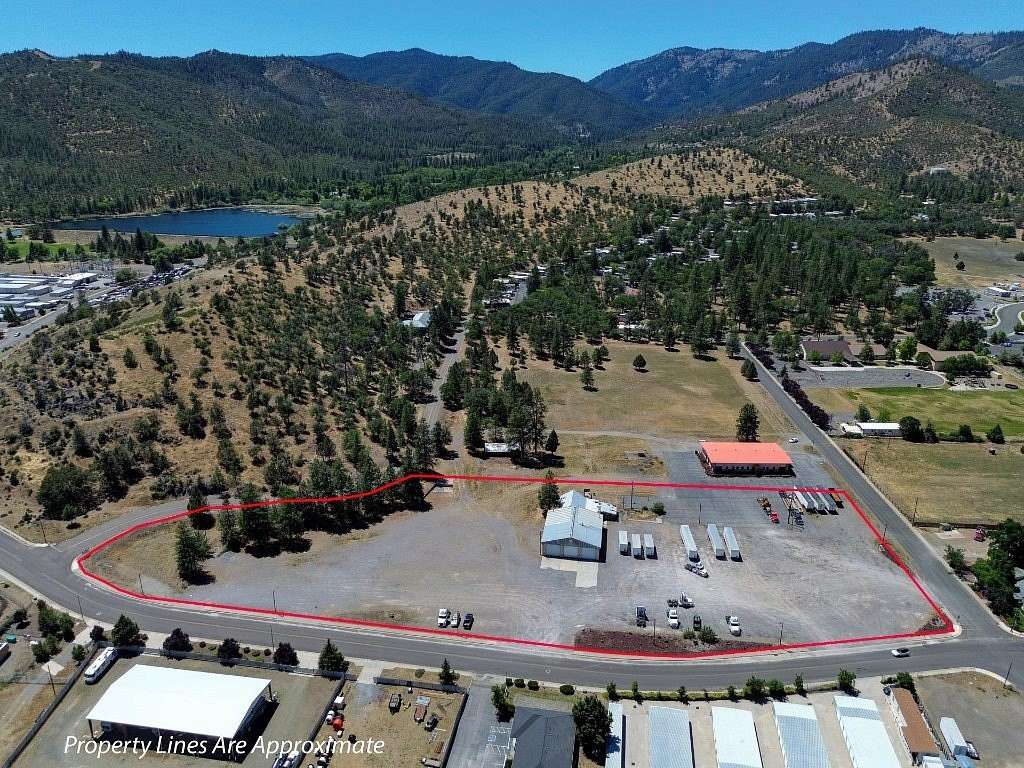 4.2 Acres of Improved Mixed-Use Land for Sale in Yreka, California