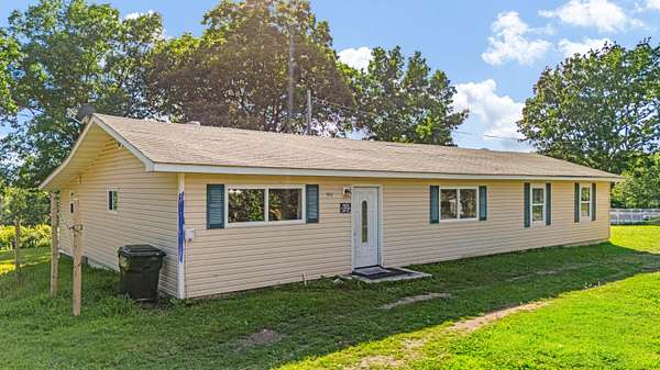 7.7 Acres of Land with Home for Sale in West Plains, Missouri