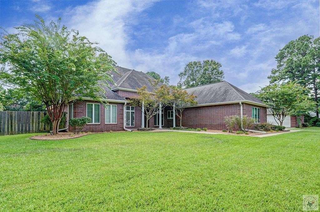 2.36 Acres of Land with Home for Sale in Texarkana, Texas
