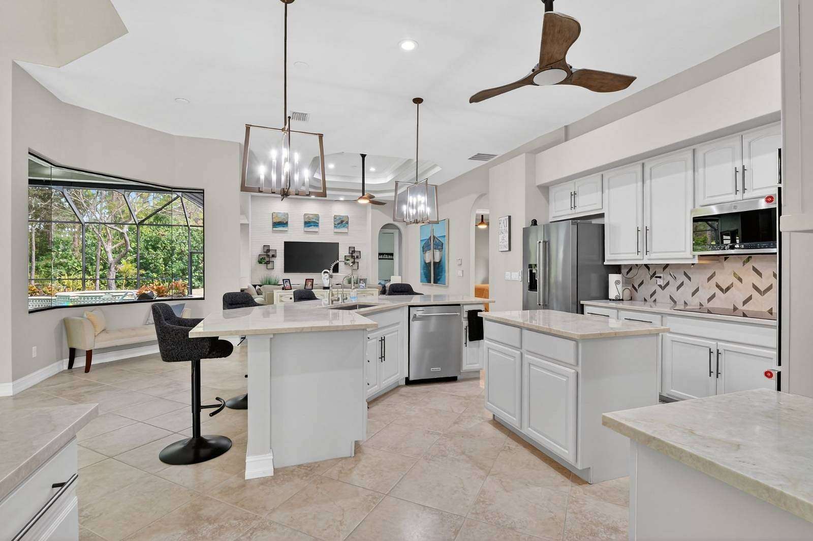 2.27 Acres of Land with Home for Sale in Naples, Florida