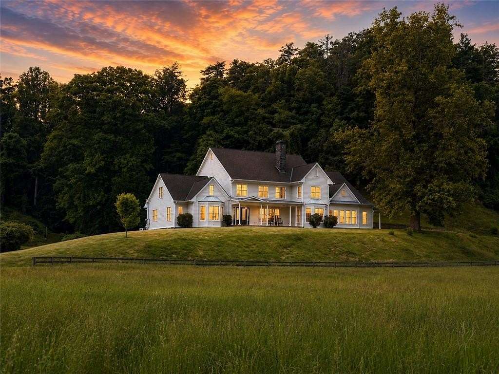 91.8 Acres of Land with Home for Sale in Dahlonega, Georgia