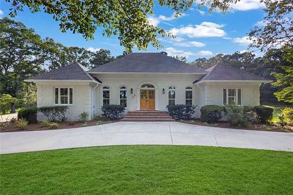 5 Acres of Land with Home for Sale in Fayetteville, Georgia