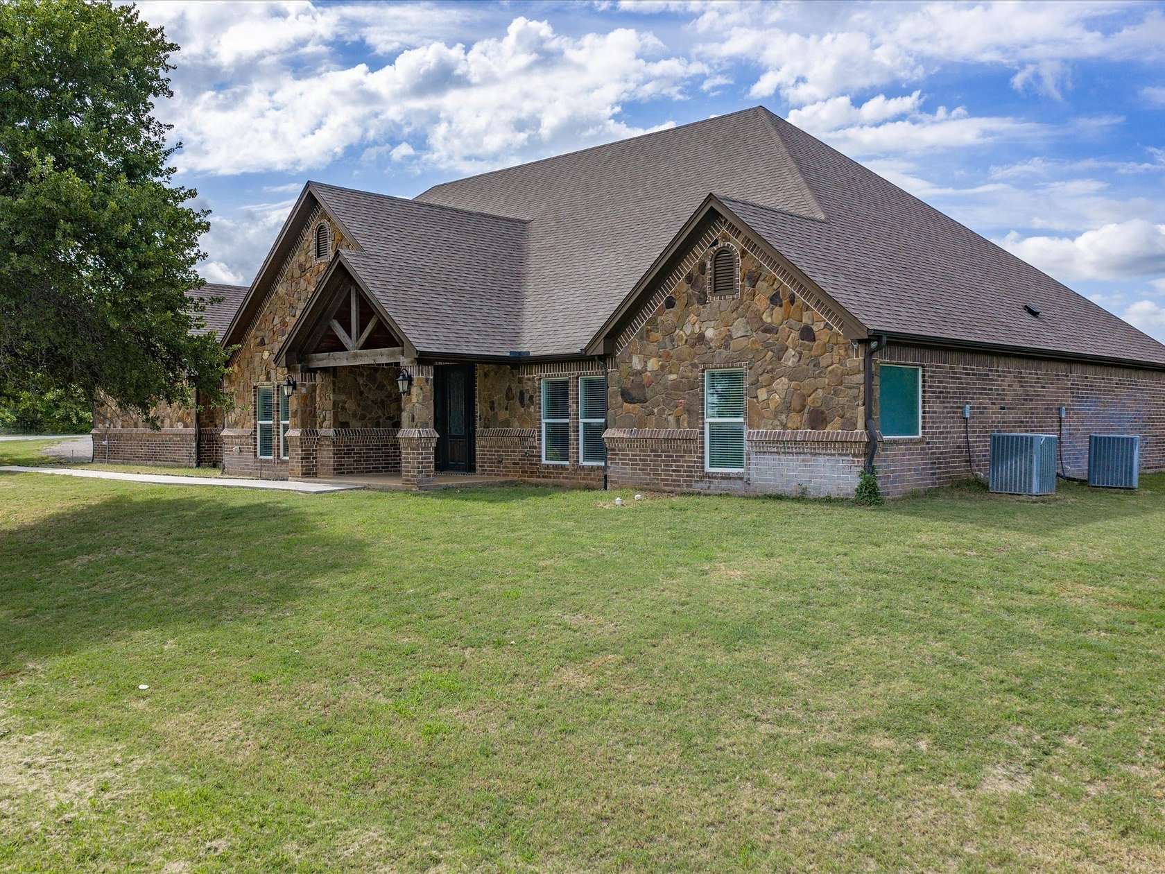13.5 Acres of Land with Home for Sale in Decatur, Texas