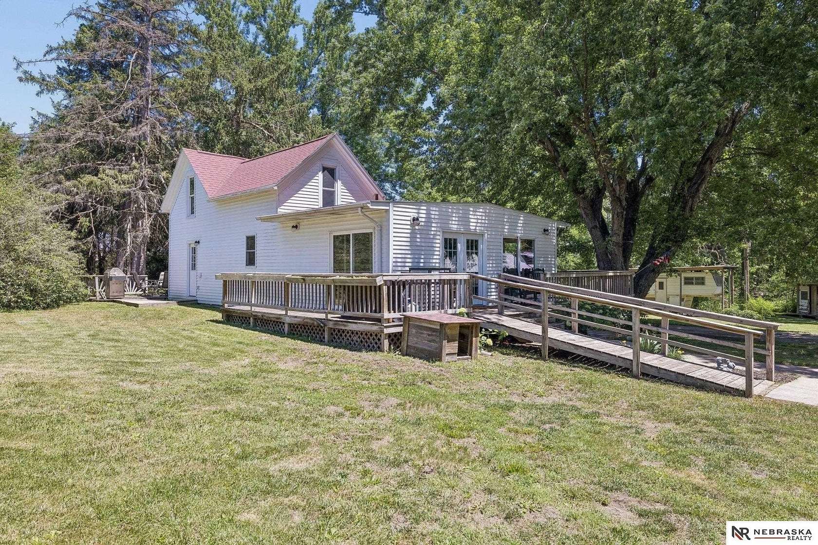 9 Acres of Land with Home for Sale in Louisville, Nebraska