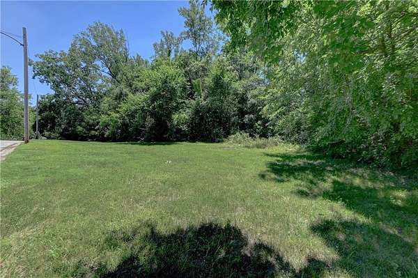 0.79 Acres of Mixed-Use Land for Sale in Independence, Missouri
