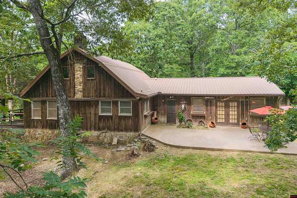 10 Acres of Land with Home for Sale in Mammoth Spring, Arkansas