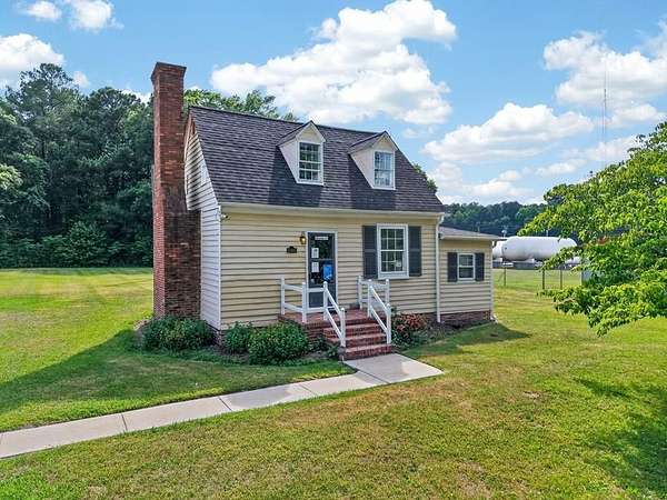 4.38 Acres of Improved Commercial Land for Sale in Belle Haven, Virginia