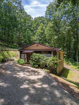 4 Acres of Land with Home for Sale in Suches, Georgia