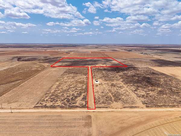 40 Acres of Land for Sale in Shallowater, Texas