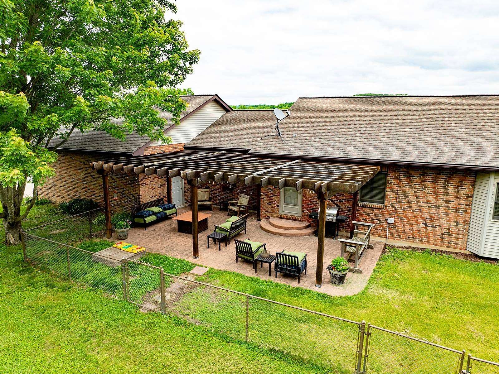 19.7 Acres of Recreational Land with Home for Sale in New London, Missouri