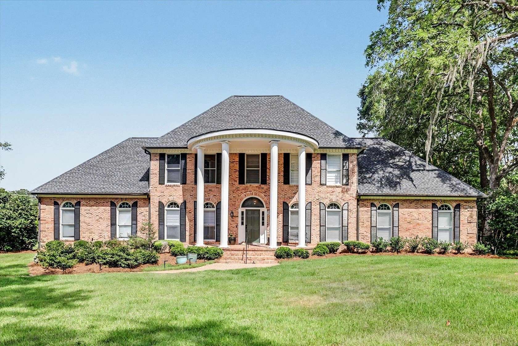 1.5 Acres of Land with Home for Sale in Tallahassee, Florida