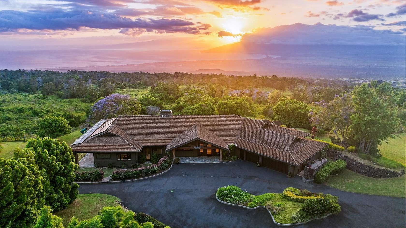 8 Acres of Land with Home for Sale in Kula, Hawaii
