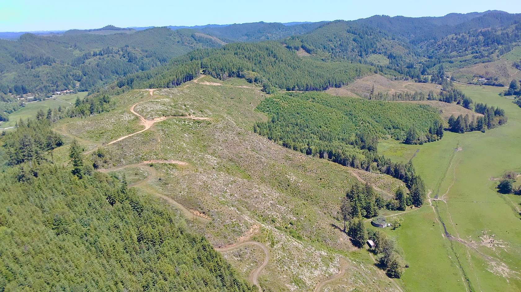 703 Acres of Recreational Land for Sale in Lakeside, Oregon