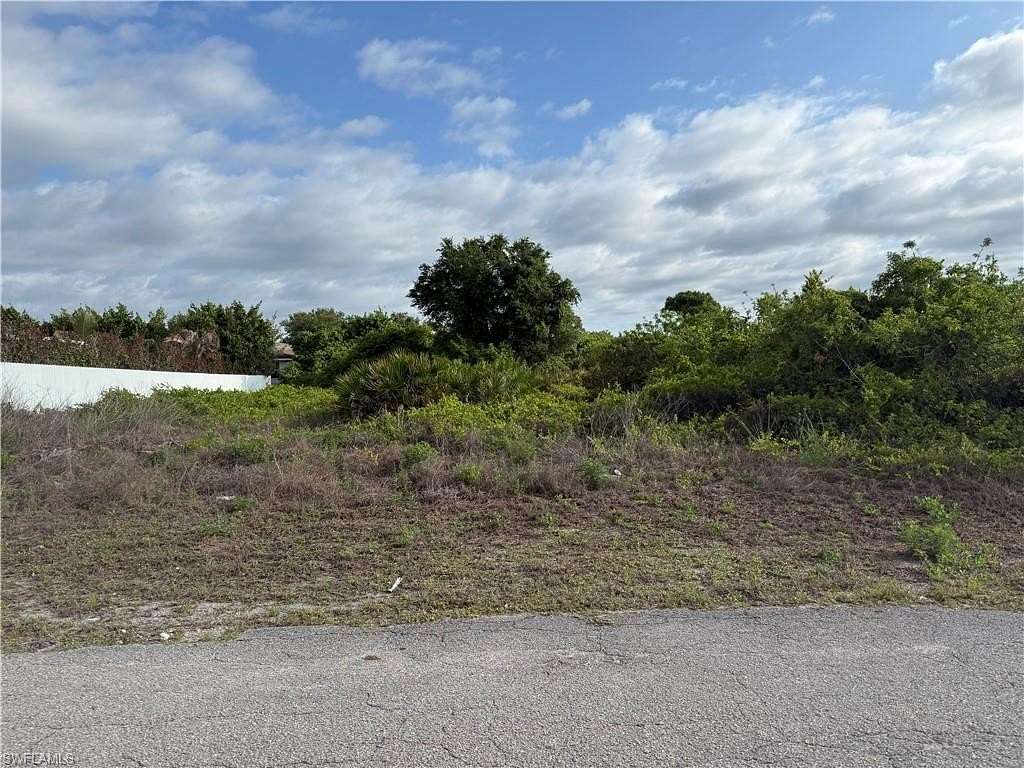 0.25 Acres of Residential Land for Sale in Lehigh Acres, Florida